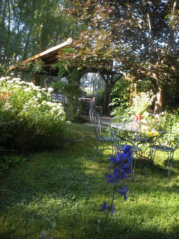 Ferme Saint Joseph Bed & Breakfast Le Fousseret Exterior photo