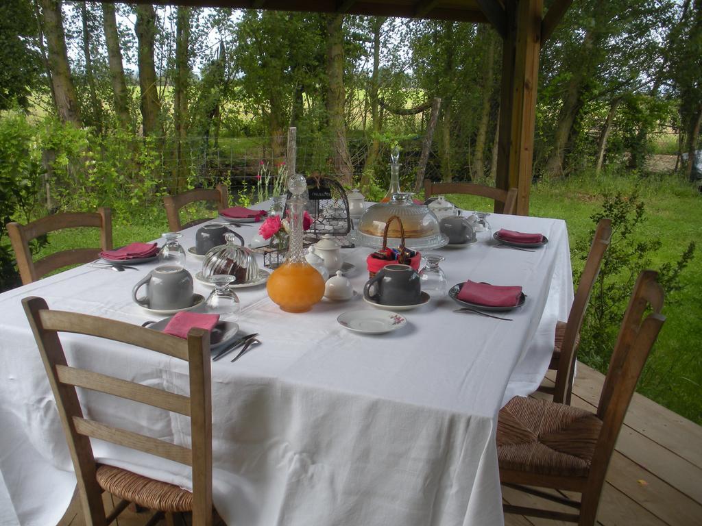 Ferme Saint Joseph Bed & Breakfast Le Fousseret Exterior photo